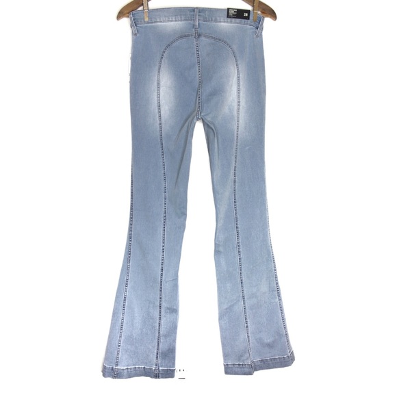 Buffalo David Bitton NWT Ibbie Light Wash High Rise Flare Leg Jeans 28 6 - Picture 5 of 8